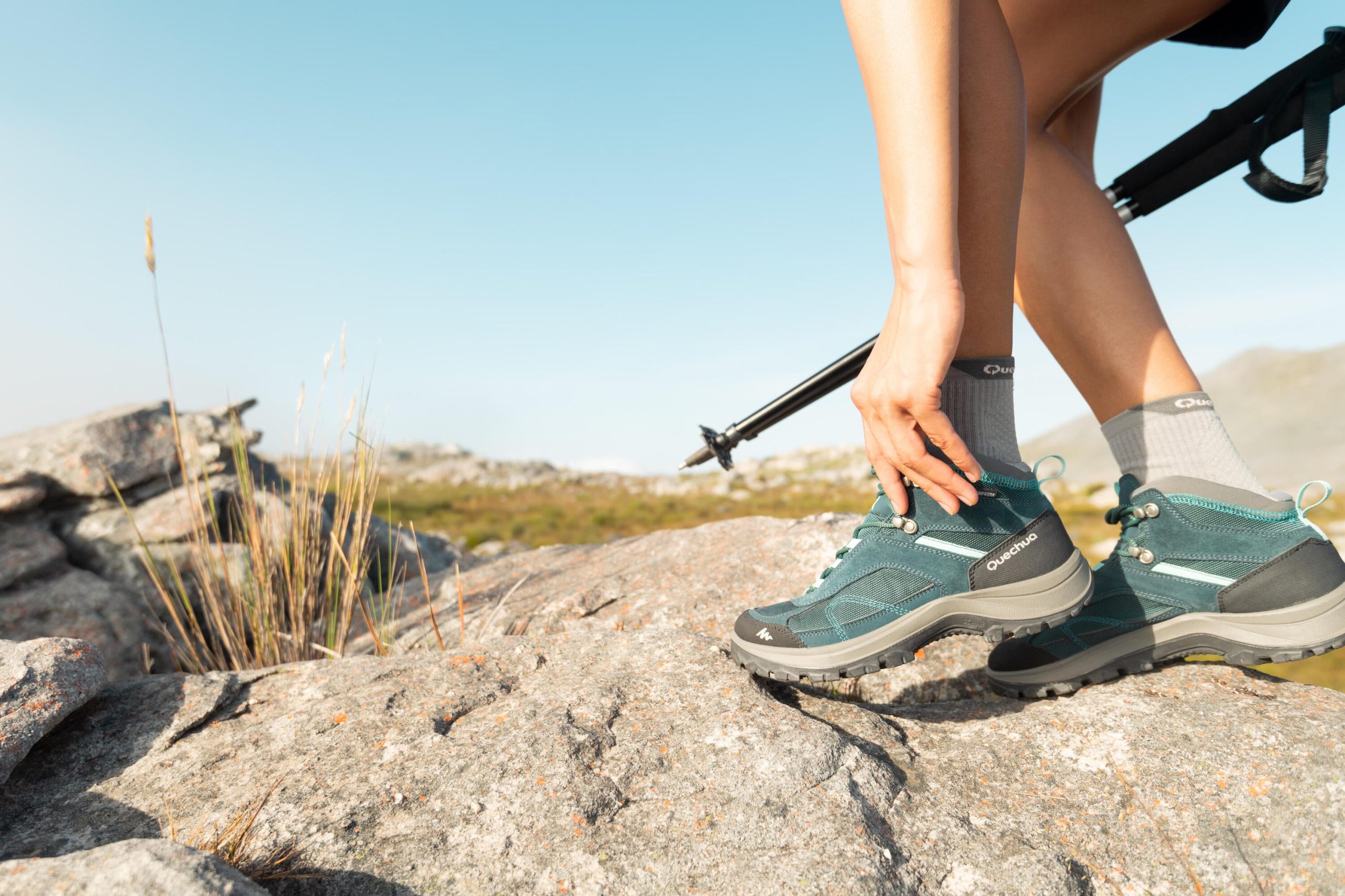 Quechua Women's MH100 Waterproof Mid Hiking Shoes - Image 11