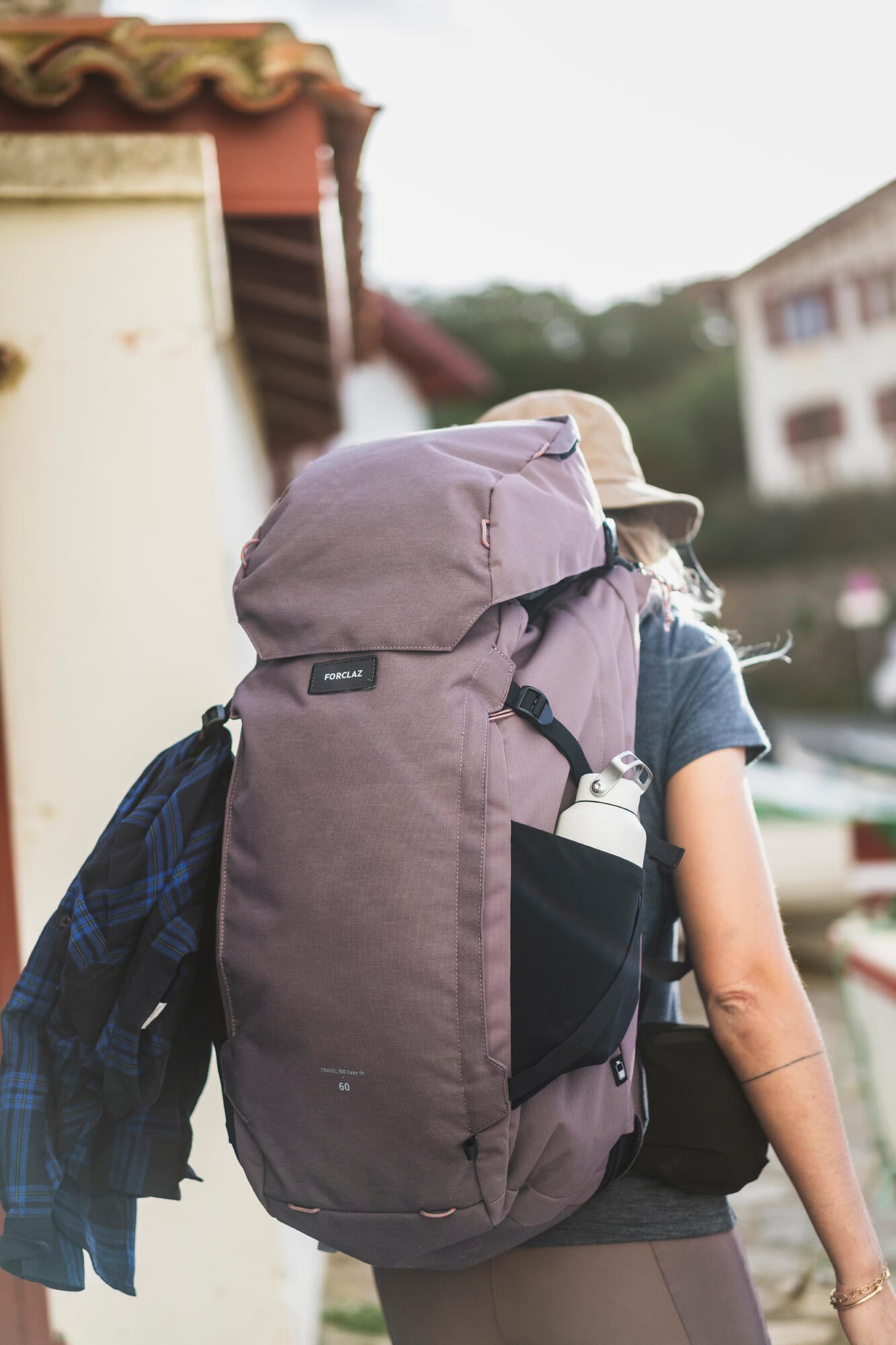 Forclaz Women's Travel 900 60 + 6 L Backpacking Pack - Image 17