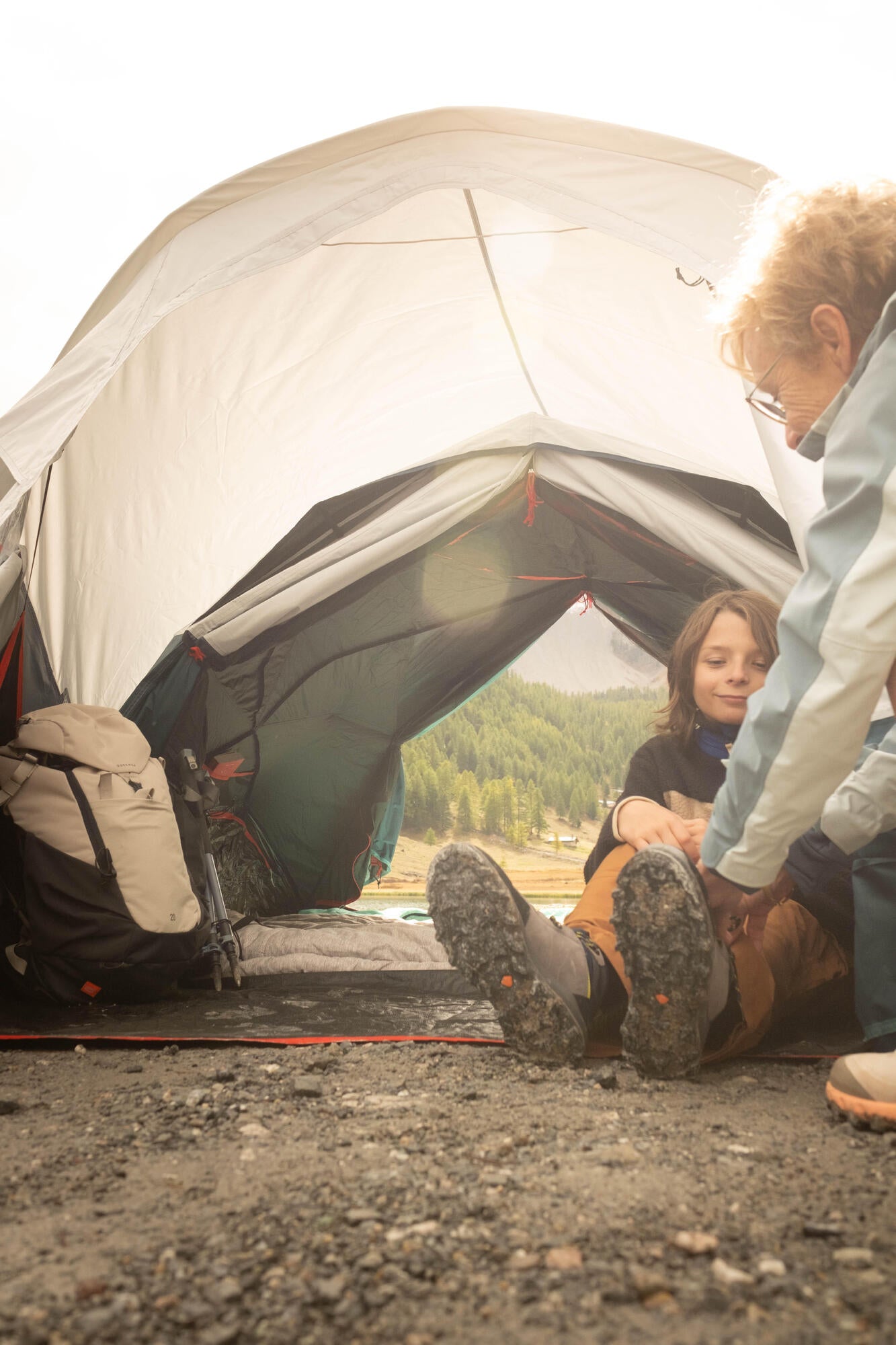 Quechua 2 Second Easy Fresh & Black Waterproof Pop Up Camping Tent 3 Person - Image 29