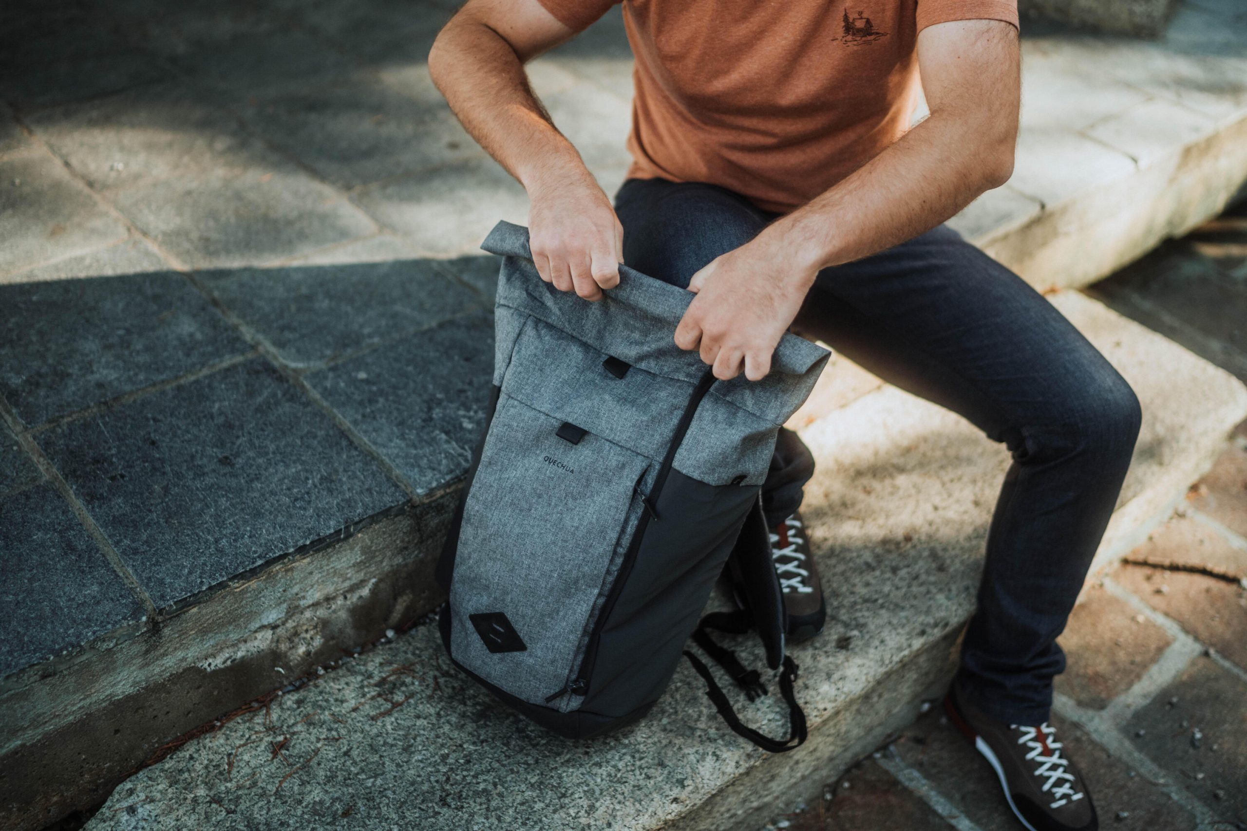 Quechua NH500 Escape Rolltop 23 L Backpack - Image 13