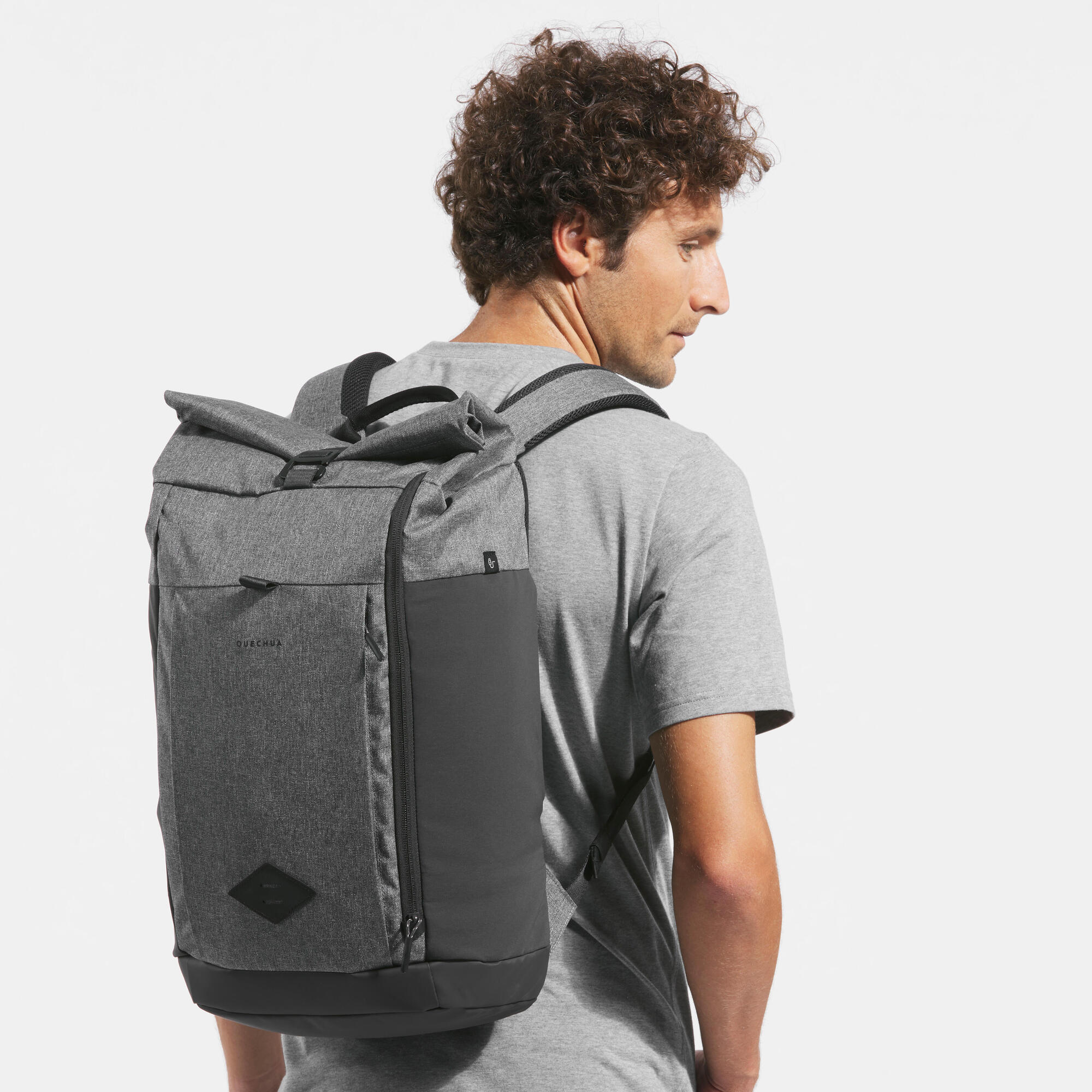 Quechua NH500 Escape Rolltop 23 L Backpack - Image 2