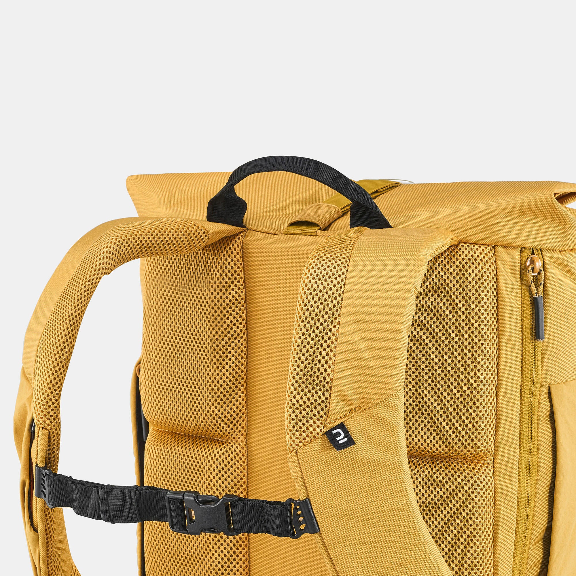 Quechua NH500 Escape Rolltop 23 L Backpack - Image 20