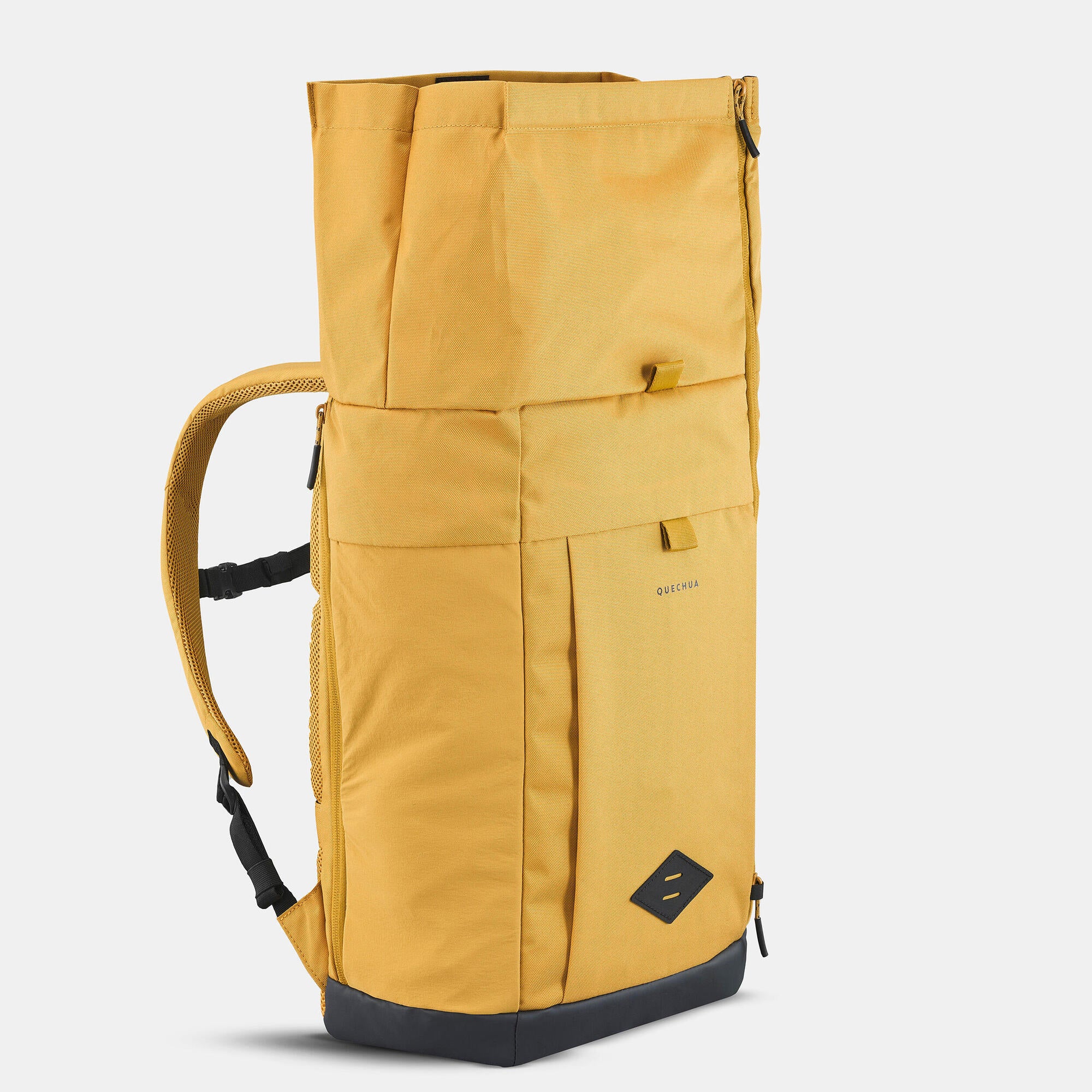 Quechua NH500 Escape Rolltop 23 L Backpack - Image 18