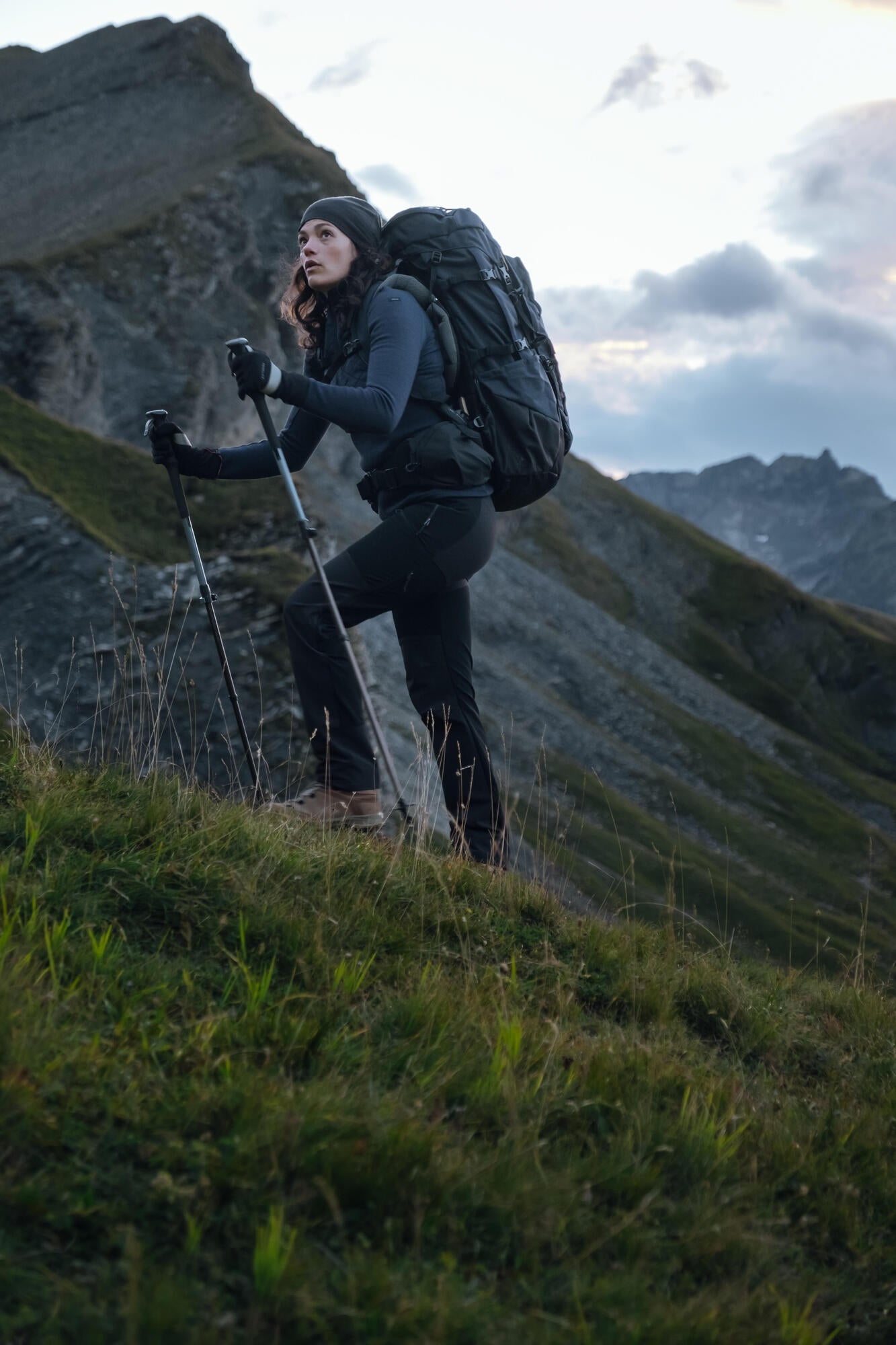 Simond Women's MT900 Symbium2 50+10 L Backpacking Pack - Image 15