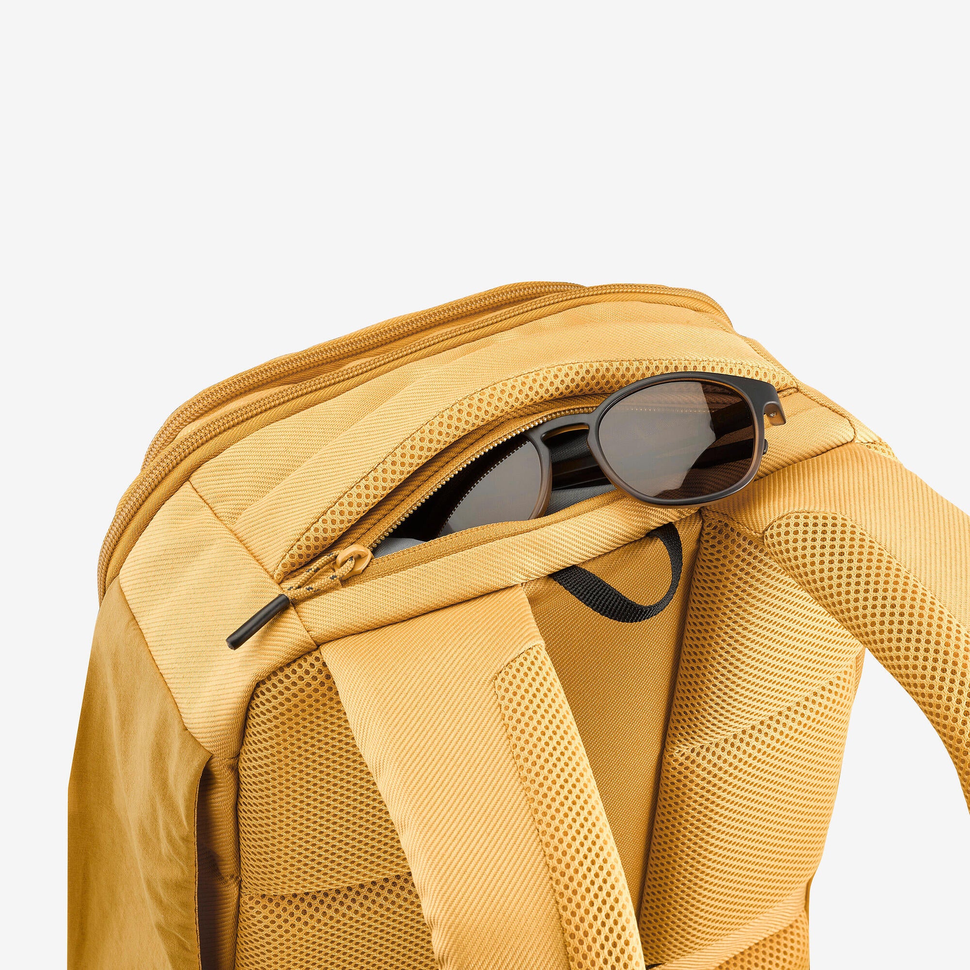 Quechua NH500 Escape 16 L Hiking Backpack - Image 9