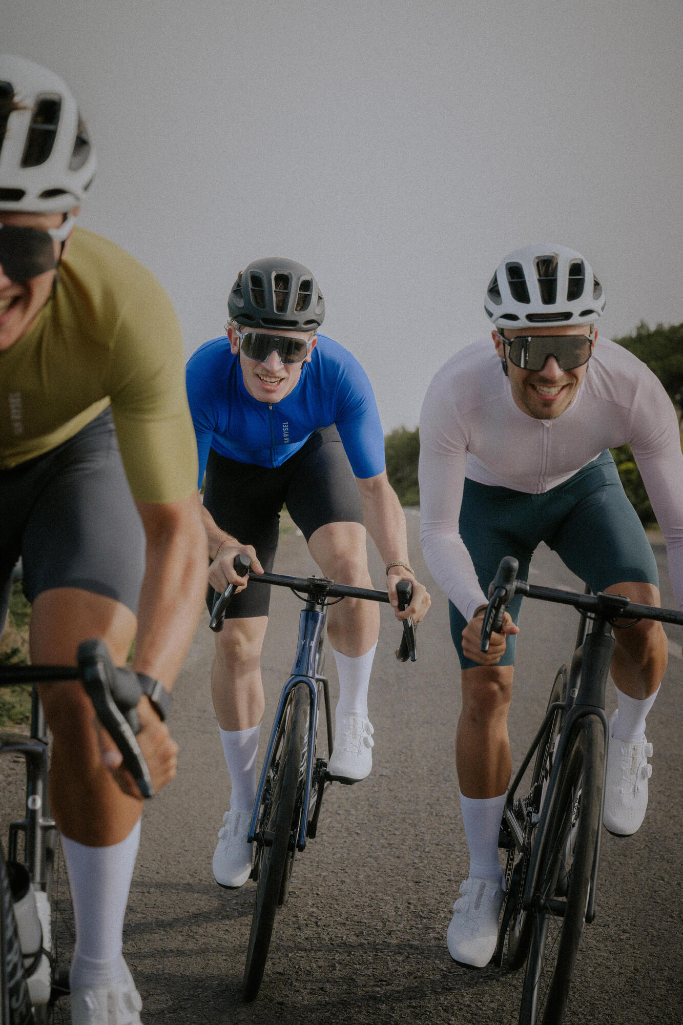 Van Rysel Men's RCR 4 Cycling Bib Shorts - Image 9