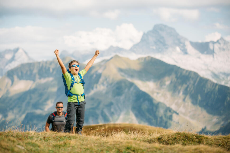 Quechua Kids' MH500 Convertible Hiking Pants - Ages 7-15 - Image 10